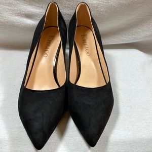 Kmeioo NWOB black suede pumps